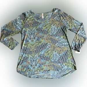 LuLaRoe Patterned Long Sleeve Lynnae Top